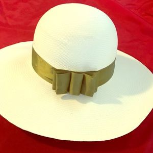 fine toquilla straw hats hand-woven